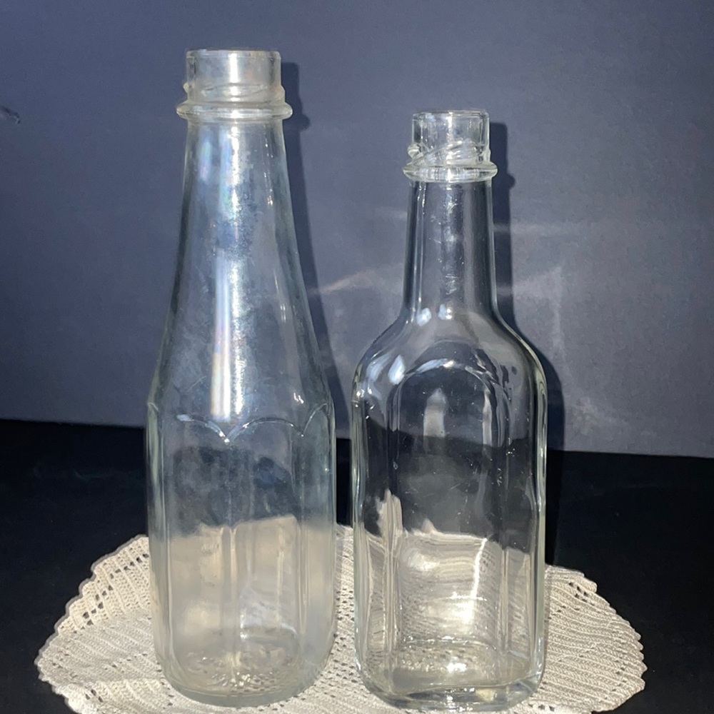 Two Vintage Heinz Glass Ketchup Bottles Canada Collectibles Prop Decor